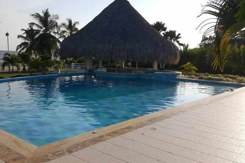 Camatajua Baru House, Casa Con Playa En Isla Baru Villa