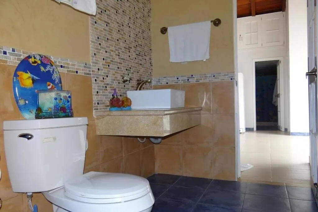 Villa Camatajua Baru House, Casa Con Playa En Isla Baru Colombia