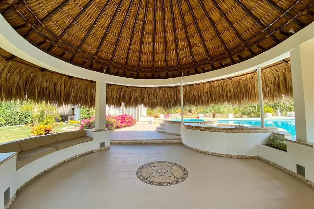 Villa Camatajua Baru House, Casa Con Playa En Isla Baru Colombia